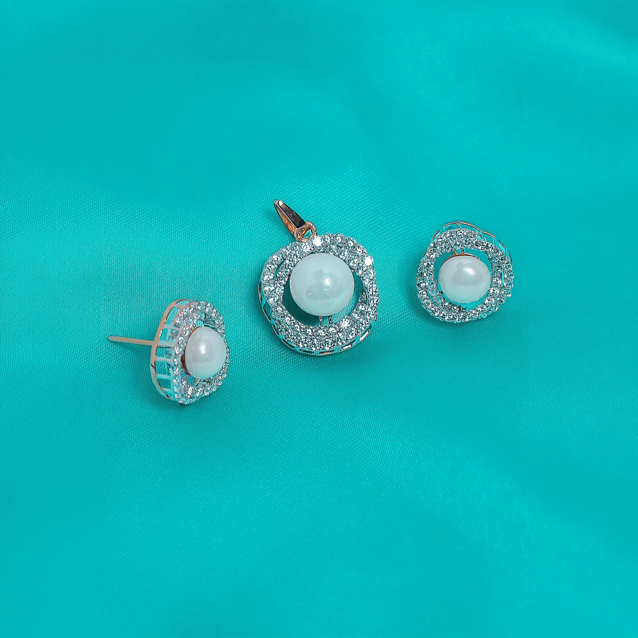 Oyster Pendant Set